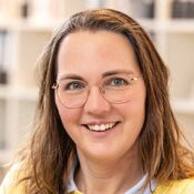 Frau Susanne Lindau